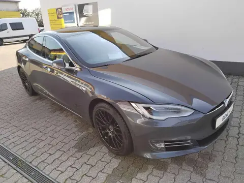 Used TESLA MODEL S Electric 2020 Ad 