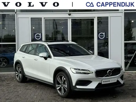 Annonce VOLVO V60 Essence 2019 d'occasion 