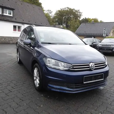 Used VOLKSWAGEN TOURAN Petrol 2016 Ad 