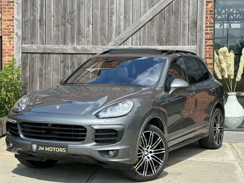 Used PORSCHE CAYENNE Hybrid 2015 Ad 