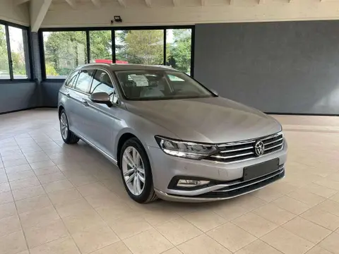 Used VOLKSWAGEN PASSAT Petrol 2024 Ad 