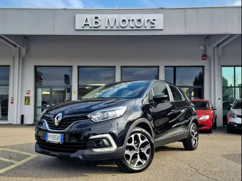 Used RENAULT CAPTUR Petrol 2018 Ad 