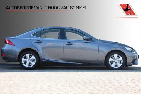 Used LEXUS IS Hybrid 2015 Ad 