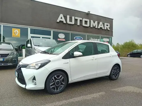 Used TOYOTA YARIS Hybrid 2015 Ad 