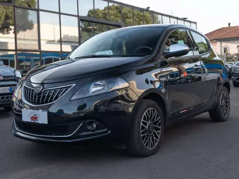 Used LANCIA YPSILON Hybrid 2022 Ad 