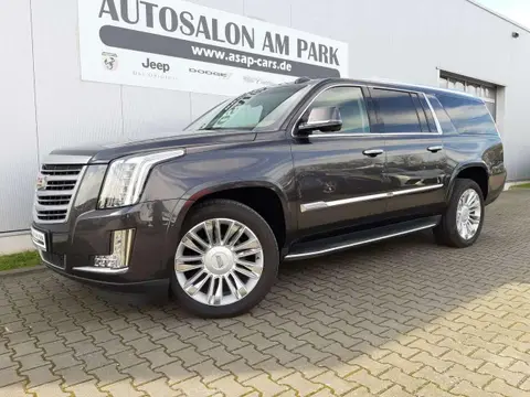 Annonce CADILLAC ESCALADE Essence 2017 d'occasion 