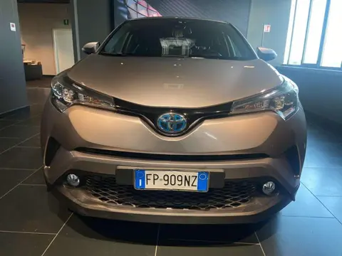 Annonce TOYOTA C-HR Hybride 2018 d'occasion 