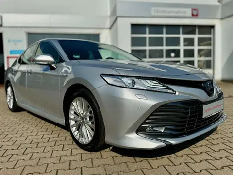 Used TOYOTA CAMRY Hybrid 2019 Ad 