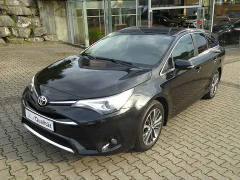 Used TOYOTA AVENSIS Petrol 2017 Ad Germany