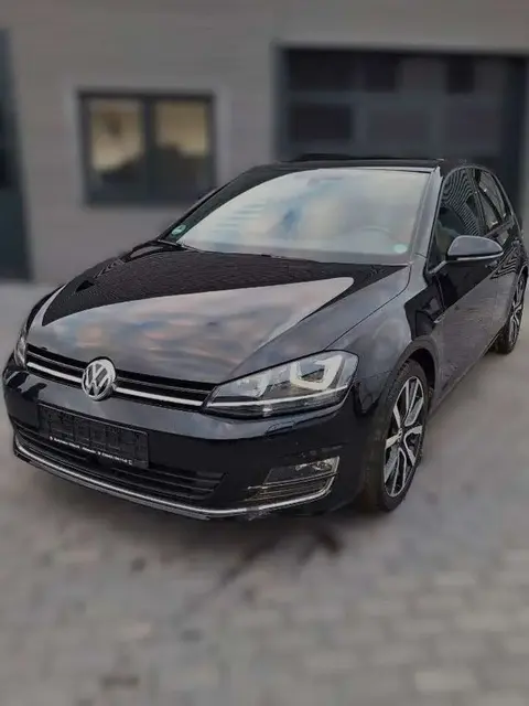 Used VOLKSWAGEN GOLF Petrol 2015 Ad 