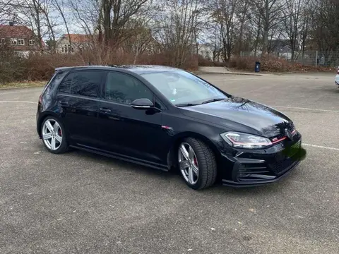 Used VOLKSWAGEN GOLF Petrol 2018 Ad 