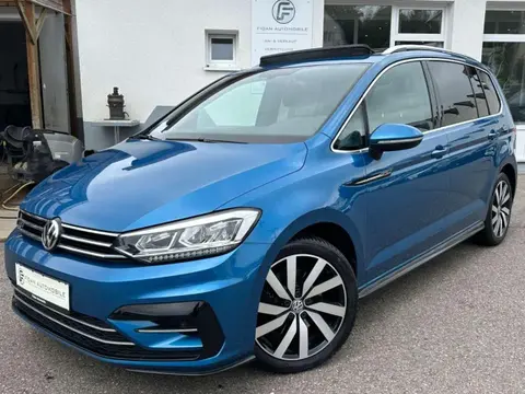 Used VOLKSWAGEN TOURAN Petrol 2017 Ad 