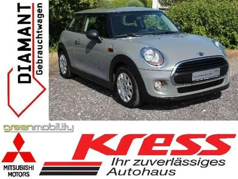 Used MINI ONE Petrol 2017 Ad Germany