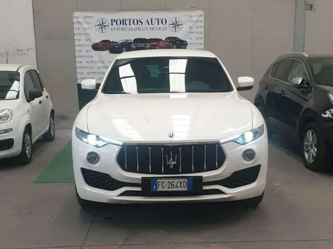 Annonce MASERATI LEVANTE Diesel 2017 d'occasion 