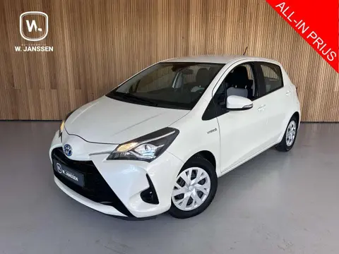 Used TOYOTA YARIS Hybrid 2017 Ad 