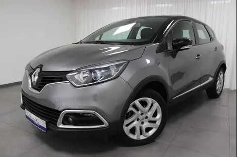 Used RENAULT CAPTUR Petrol 2017 Ad 