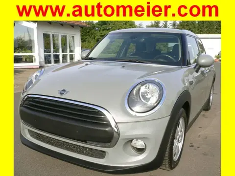 Used MINI ONE Petrol 2019 Ad Germany