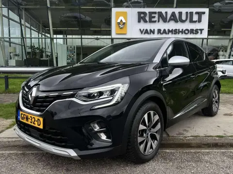 Used RENAULT CAPTUR Hybrid 2021 Ad 