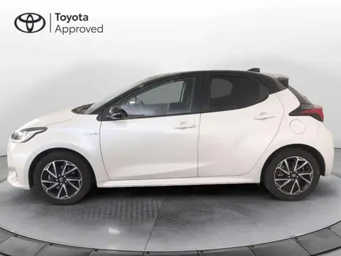 Used TOYOTA YARIS Hybrid 2021 Ad 