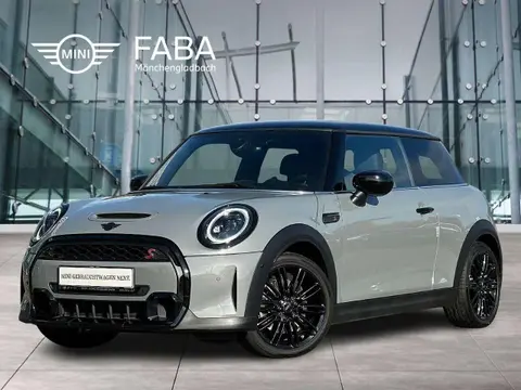 Annonce MINI COOPER Essence 2022 d'occasion Allemagne