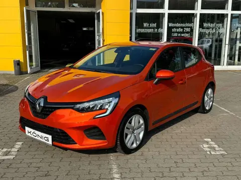 Used RENAULT CLIO Hybrid 2021 Ad 