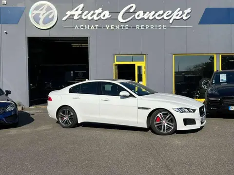 Annonce JAGUAR XE Essence 2016 d'occasion 