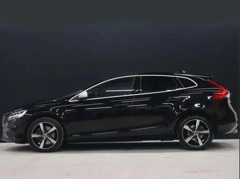 Used VOLVO V40 Petrol 2019 Ad 