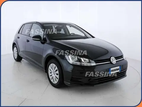 Used VOLKSWAGEN GOLF Petrol 2018 Ad 