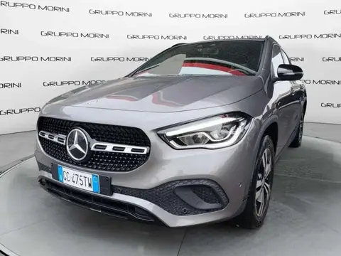 Used MERCEDES-BENZ CLASSE GLA Hybrid 2020 Ad 