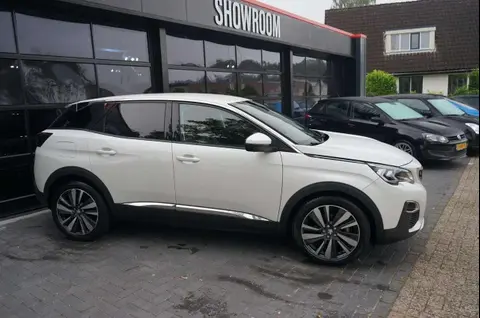 Used PEUGEOT 3008 Petrol 2018 Ad 