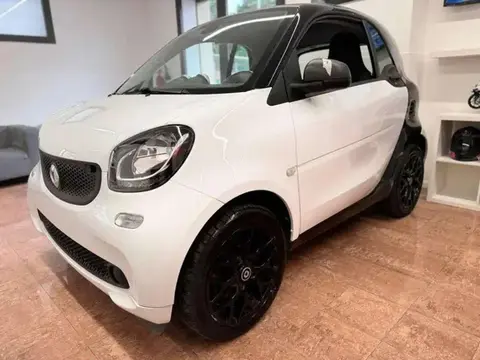 Annonce SMART FORTWO Essence 2015 d'occasion 