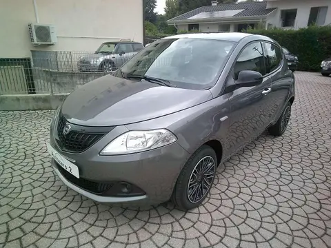 Used LANCIA YPSILON Hybrid 2024 Ad 