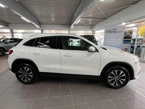 Used MERCEDES-BENZ CLASSE GLA Hybrid 2022 Ad 