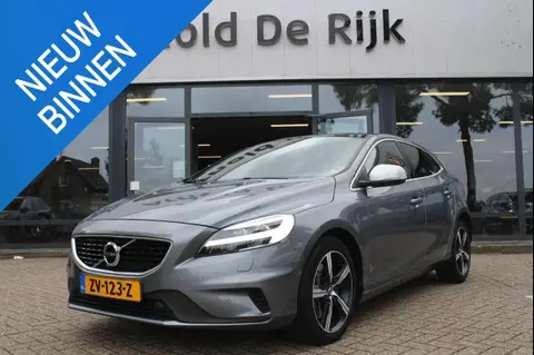 Annonce VOLVO V40 Essence 2019 d'occasion 