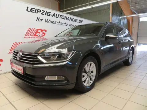 Used VOLKSWAGEN PASSAT Petrol 2018 Ad 