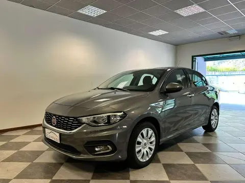 Annonce FIAT TIPO Essence 2017 d'occasion 