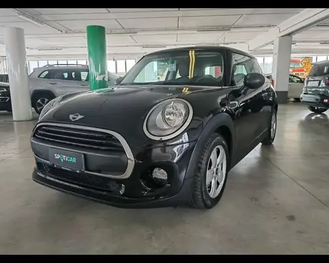 Used MINI ONE Petrol 2014 Ad 