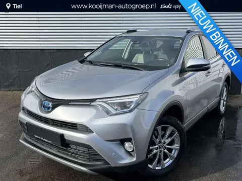 Used TOYOTA RAV4 Hybrid 2017 Ad 