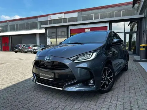 Used TOYOTA YARIS Hybrid 2021 Ad 