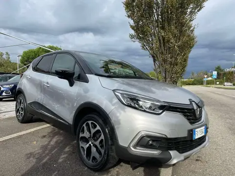 Annonce RENAULT CAPTUR Essence 2019 d'occasion 