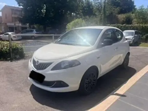 Used LANCIA YPSILON Hybrid 2022 Ad 