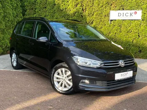 Used VOLKSWAGEN TOURAN Diesel 2018 Ad 