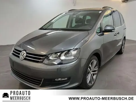 Used VOLKSWAGEN SHARAN Petrol 2022 Ad 