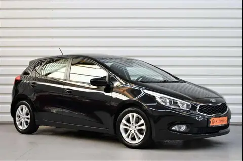 Used KIA CEED Petrol 2014 Ad 