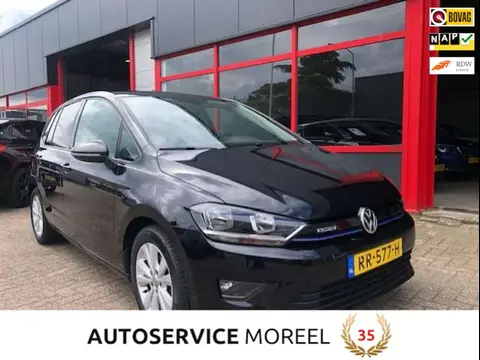 Used VOLKSWAGEN GOLF Petrol 2018 Ad 