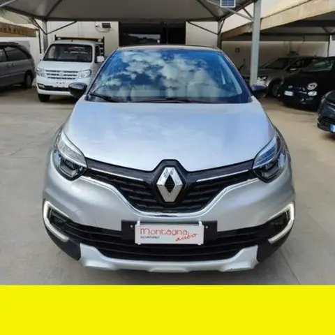 Used RENAULT CAPTUR Diesel 2018 Ad 