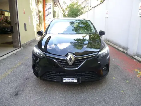 Used RENAULT CLIO Hybrid 2021 Ad 