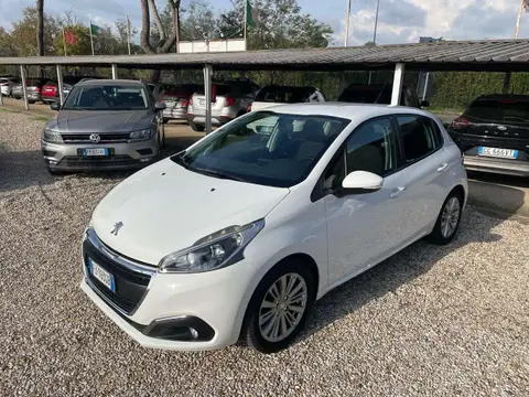 Used PEUGEOT 208 Petrol 2017 Ad 