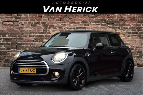 Used MINI ONE Petrol 2015 Ad 