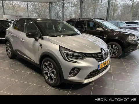 Used RENAULT CAPTUR Hybrid 2023 Ad 